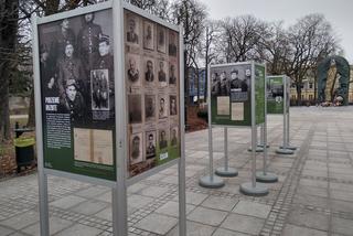 Dzień Żołnierzy Wyklętych 2021 w Kielcach. Wystawa na Skwerze Żeromskiego