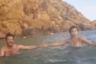 Julia Wieniawa  ćwiczy na mokro