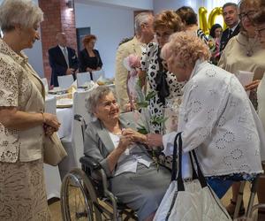 Piękny jubileusz pani Heleny! Mieszkanka powiatu świeckiego skończyła 100 lata! [ZDJĘCIA]