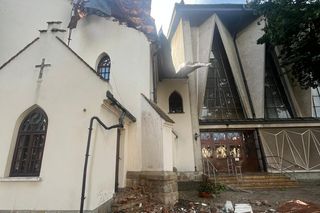 Gwałtowna nawałnica przeszła przez region tarnowski. Zalane ulice, uszkodzone dachy i połamane drzewa