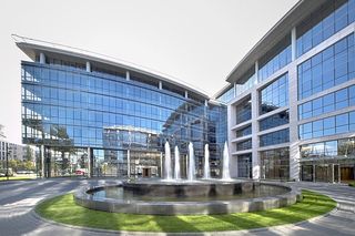 BREEAM vs LEED. Porównanie popularnych systemów certyfikacji energetycznej