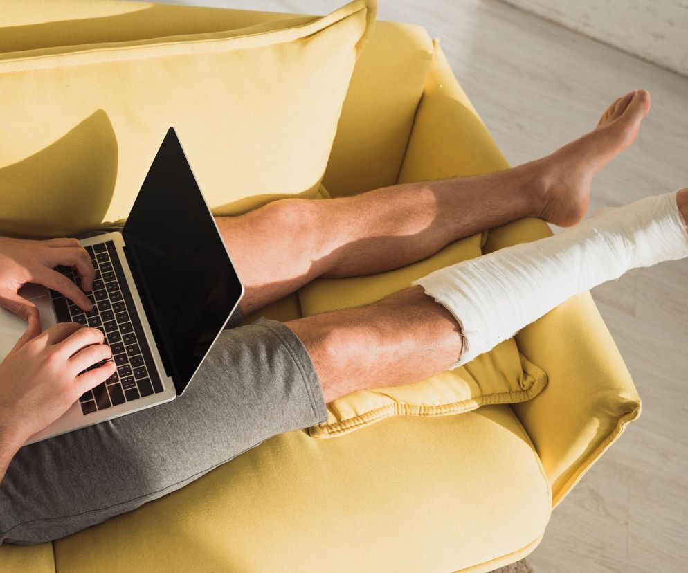 Zanieczyszczone powietrze niszczy kości? Zagrożenie dotyczy zwłaszcza osób w tym wieku