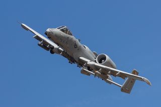 Ukraińcy nie wyrazili zainteresowania „latającymi czołgami”? Samoloty A-10 Warthog nie polecą na Ukrainę