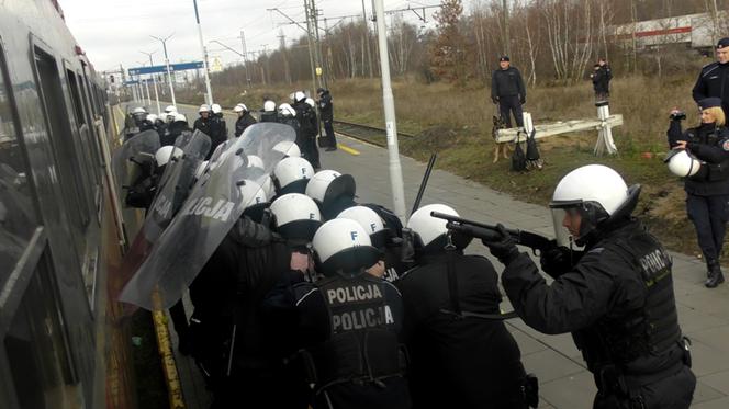 Szkolenie służb na dworcu Łódź Kaliska