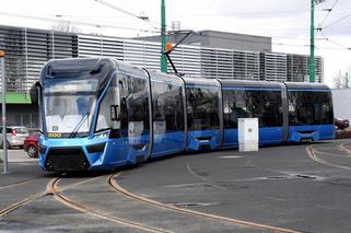 Umowa na 50 nowych tramwajów dla Poznania już podpisana! [ZDJĘCIA]