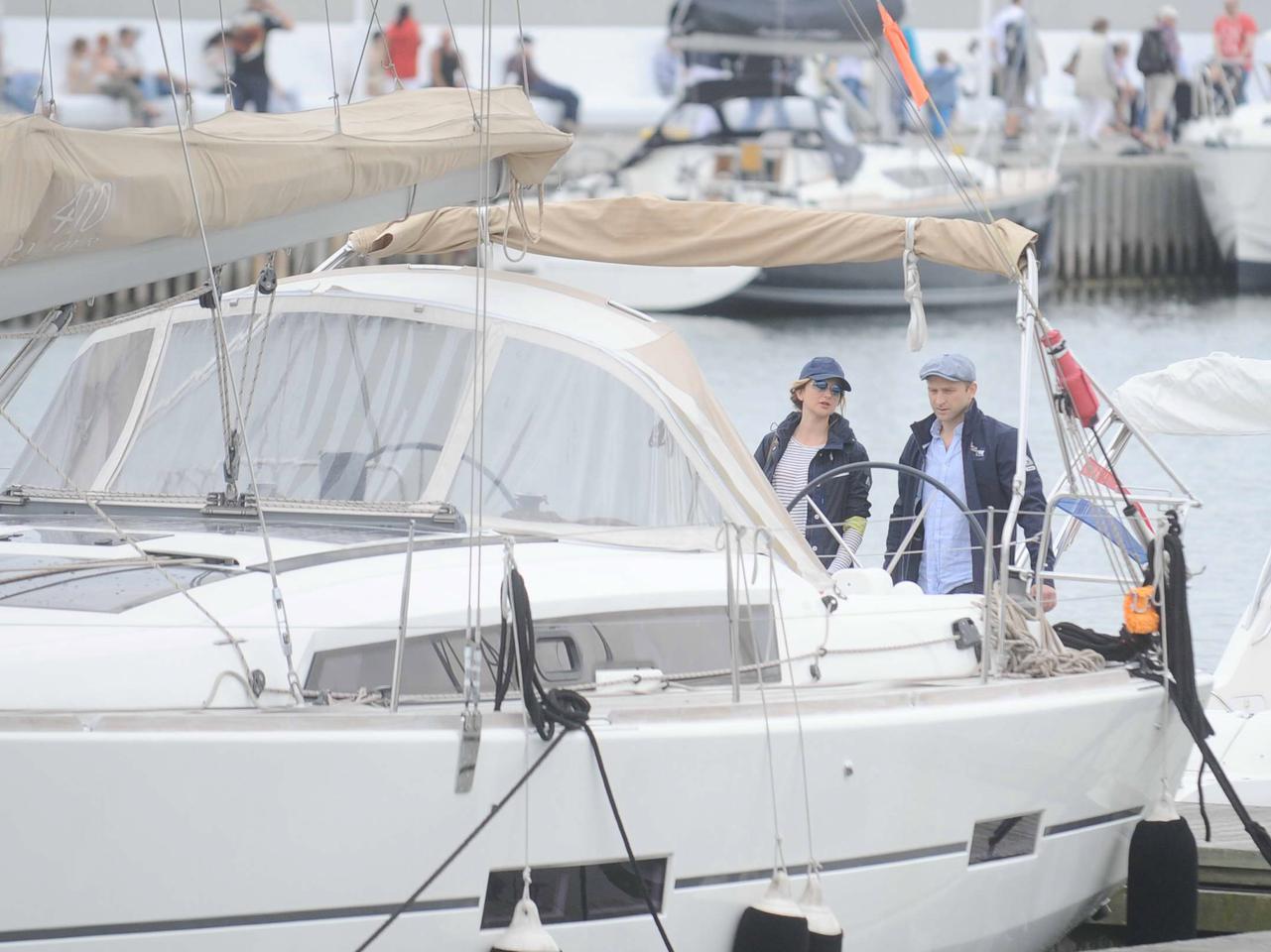 BORYS SZYC Z PARTNERKĄ WYBIERA JACHT