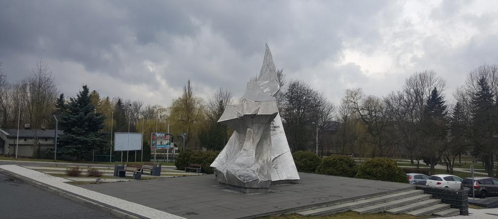 Władze Czeladzi chcą walczyć o dwa pomniki