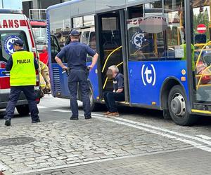 Tragiczny wypadek pod Piasecznem. Nastolatka zginęła pod kołami autobusu