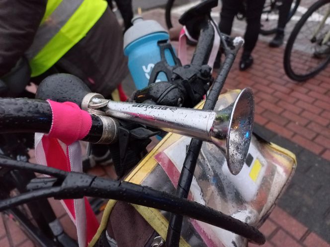 Z Leszna wystartował rajd rowerowy "Biało-Czerwono Zakręceni"