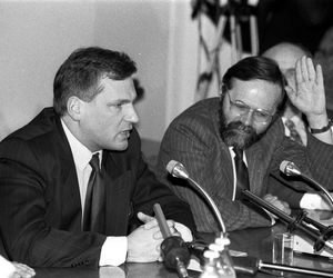 AI wybrała 5 najlepszych polityków w Polsce ostatnich 30 lat! 