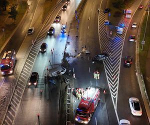 Wypadek na Wisłostradzie. Poszkodowane 6 osób, w tym dzieci