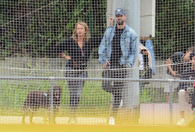 Shakira i Pique na meczu syna