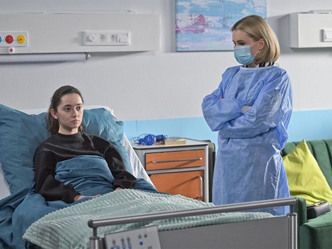 Pierwsza miłość, odcinek 4039: Angelika/Milena (Patrycja Franczak), jej matka Eliza (Anna Maria Sieklucka)