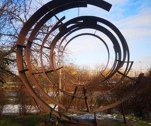 Rzeźba Spirala kosmiczna 