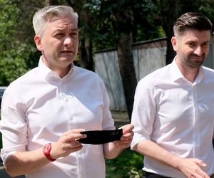 Europoseł Śmiszek poważnie chory! Biedroń ujawnia: Musi przechodzić bardzo poważną terapię