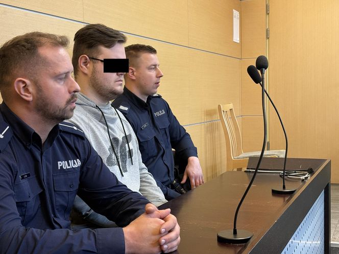 Makabra w Ostrowie. Rozłupał kamieniem czaszkę kurierowi. 