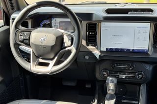 Duży dotykowy ekran 