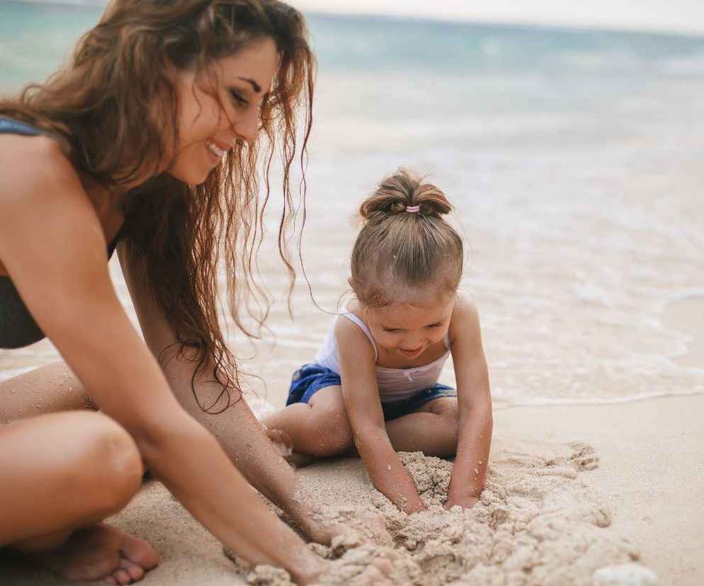 7 sztuczek, które ułatwią plażowanie z dziećmi (lub bez dzieci). Te triki to złoto! 