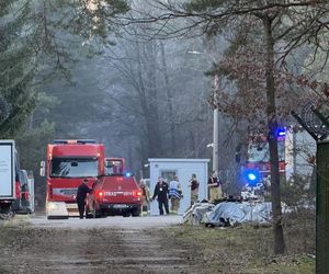 Płonie poligon pod Warszawą. Dym widać z daleka. Ogień nie jest jeszcze opanowany
