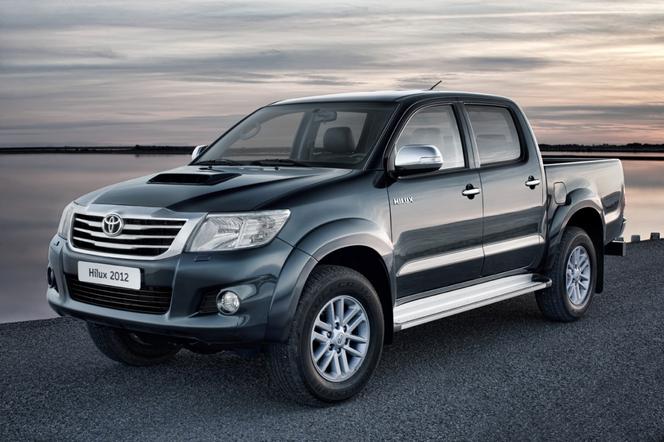 Toyota odświeża swojego legendarnego pickupa model Hilux