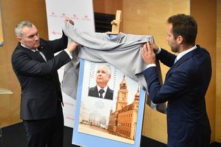 Poczta Polska wprowadziła znaczki pocztowe z Lechem Kaczyńskim. Wiemy, jak będą wyglądały