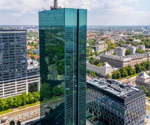 Wieżowiec Intraco: klasyk czy zgrzyt w panoramie Warszawy?