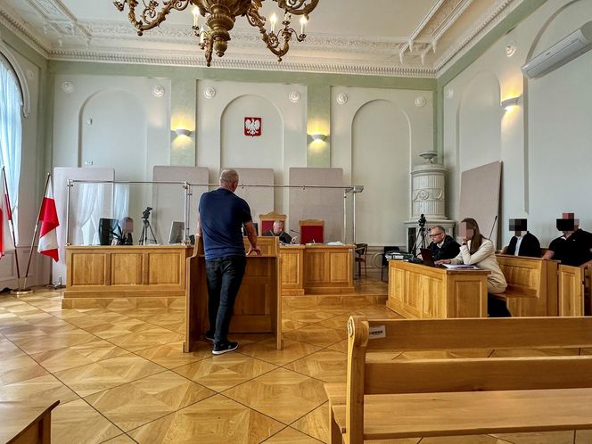 Syn konał na ulicy, a oni tylko stali!