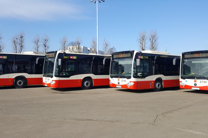 Podpisanie umowy najmu 48 nowych autobusów w Gdańsku