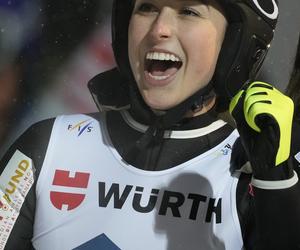 Rewelacyjna juniorka sięgnęła po złoto w Planicy. Kanadyjka Loutitt pokonała utytułowane skoczkinie
