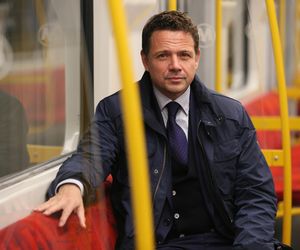 Varsovia wyjechała na tory! Nowy pociąg metra wozi już pasażerów 