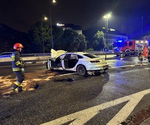 Matka ofiary wypadku na Trasie Łazienkowskiej chce zabrać córkę na leczenie do Szwecji. Czy 20-latka pamięta coś z tej tragedii? 