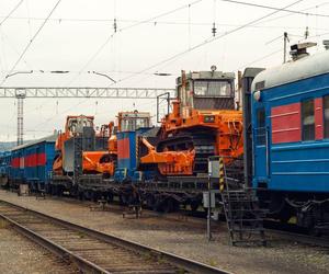 Ciężarówka wjechała pod pociąg. 30 osób nie żyje, 140 jest rannych