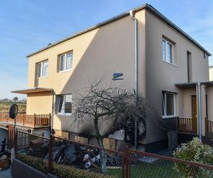 Potężny wybuch wstrząsnął spokojną ulicą Kwiatową w Chełmnie. Rodzice próbowali ratować syna