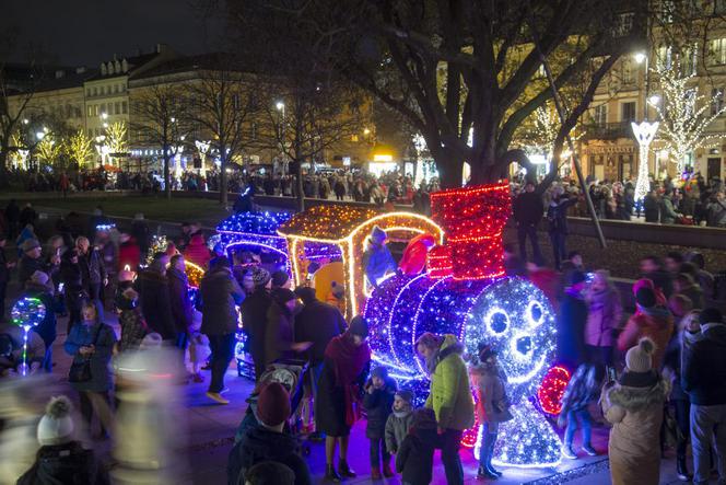 Świąteczne iluminacje w Warszawie