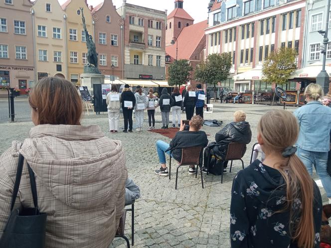 Teatr Uliczny "Nie daj się wciągnąć" w Grudziądzu