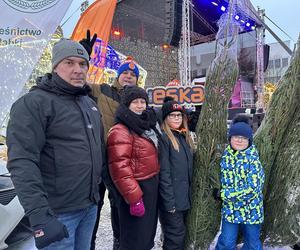 Ekipa Radia Eska na Jarmarku Świątecznym na Targach