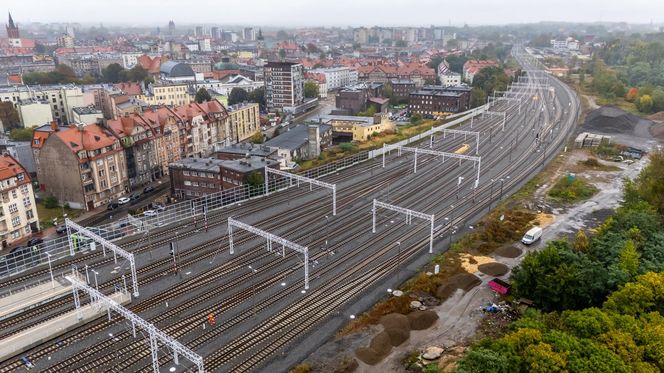 Bytom. Hala peronowa na dworcu po remoncie