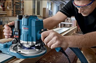 Frezarka górnowrzecionowa. Jaka frezarka będzie dla Ciebie najlepsza?