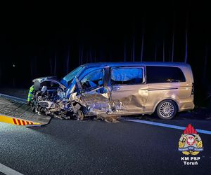 Poważny wypadek na S10 pod Toruniem. 5 osób poszkodowanych