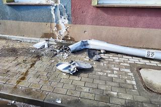 Recław: Auto wjechało w latarnię 