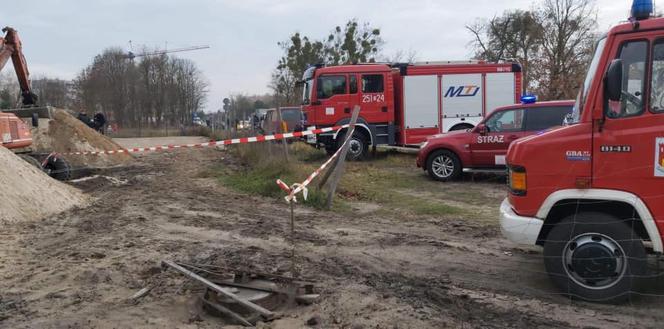 Dramatyczne wydarzenia na placu budowy! Mężczyzna został przysypany ziemią [ZDJĘCIA] 