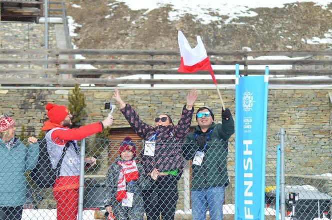 Uczennica Zespołu Szkół Specjalnych w Lesznie zdobyła srebro na Światowych Zimowych Igrzyskach Olimpiad Specjalnych we Włoszech!