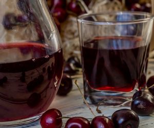 Domowe wino z wiśni – zrób krok po kroku aromatyczny trunek z charakterem