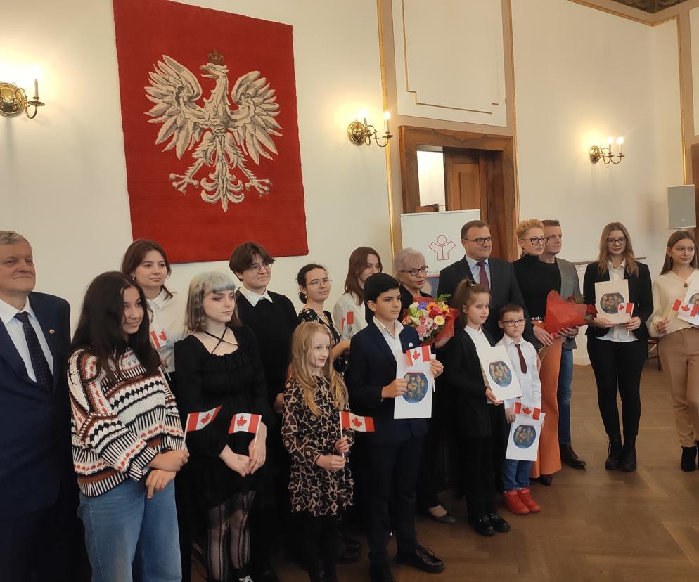 Po raz kolejny przyznano stypendia od fundacji Polish Orphans Charity
