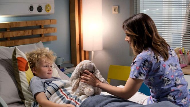 M jak miłość odc. 1884. Aneta (Ilona Janyst), pacjent Tymek (Ksawery Krajewski)