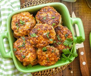 Sekret idealnych kotletów mielonych: przepis jak zrobić najlepsze kotlety mielone [GALERIA ZDJĘĆ]