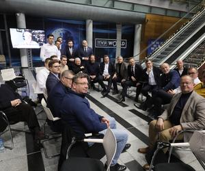 Gwiazdy TVP bronią stacji z politykami PiS