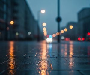 Bójka w Warszawie. Policja szuka trzech muszkieterów, a ich tożsamość zaskakuje?