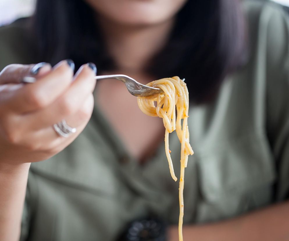 Dlaczego się przejadasz? Winna może być twoja głowa, nie jedzenie