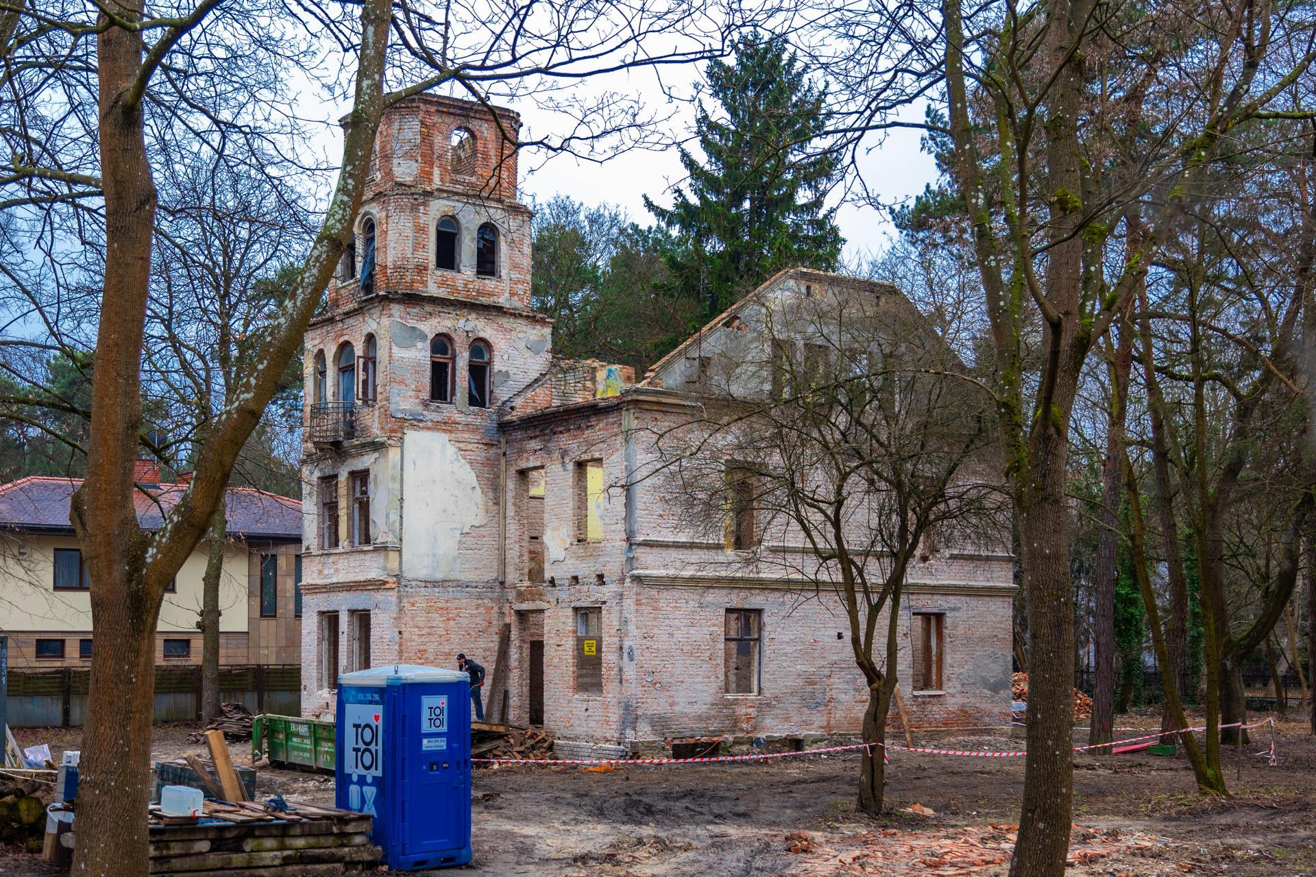 Konstancin-Jeziorna. Zabytkowe wille odzyskują dawny blask - zobacz wyremontowane rezydencje